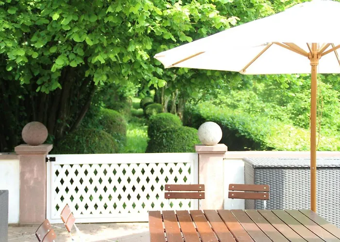 빌라 Teehaus Im Schlosspark Weltkulturerbe Corvey